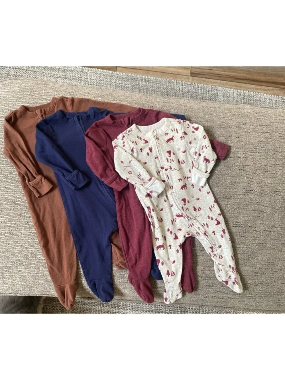 Old Navy Unisex Baby Clothes Bundle 3-6 Months/6-9 Months 4 Zip Sleepers